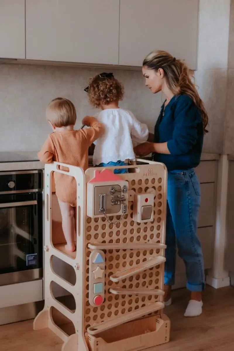 Petinka Favority – Safe Montessori Learning Tower with Toys & Activity Board